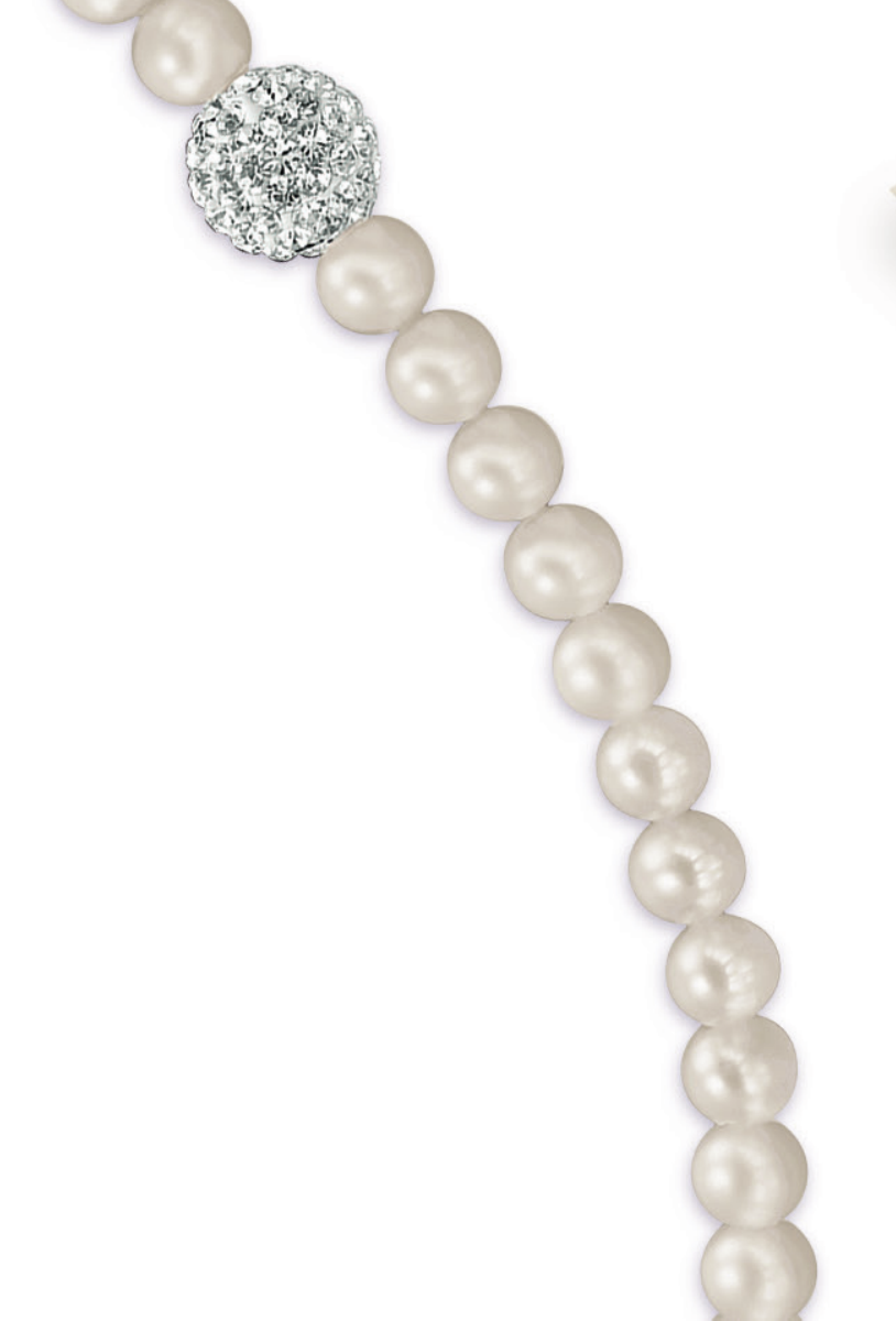 Osaka CL-LUXURY001: dettaglio della collana di perle bianche con sfera brillante