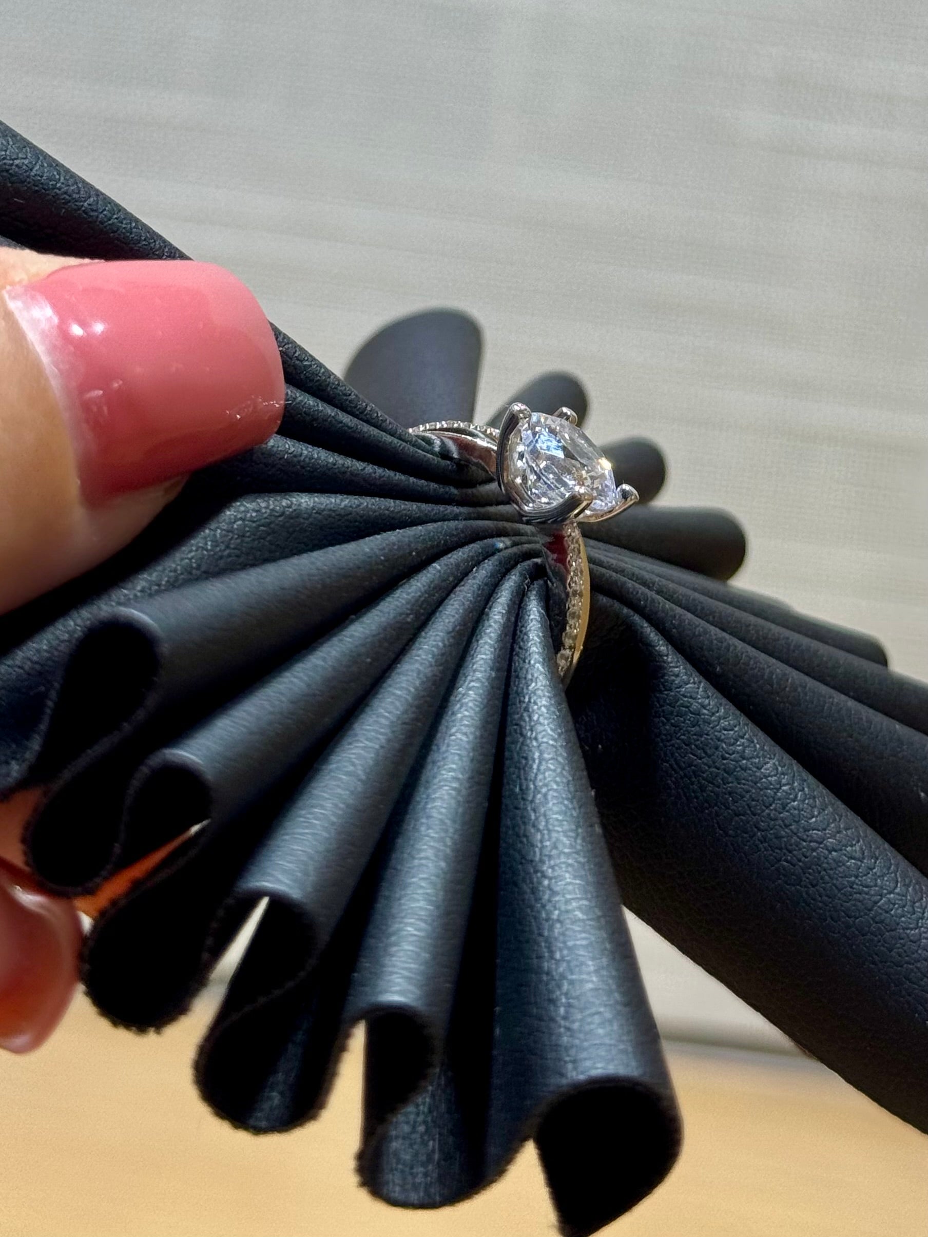 Anello in Oro 18kt con Zaffiri