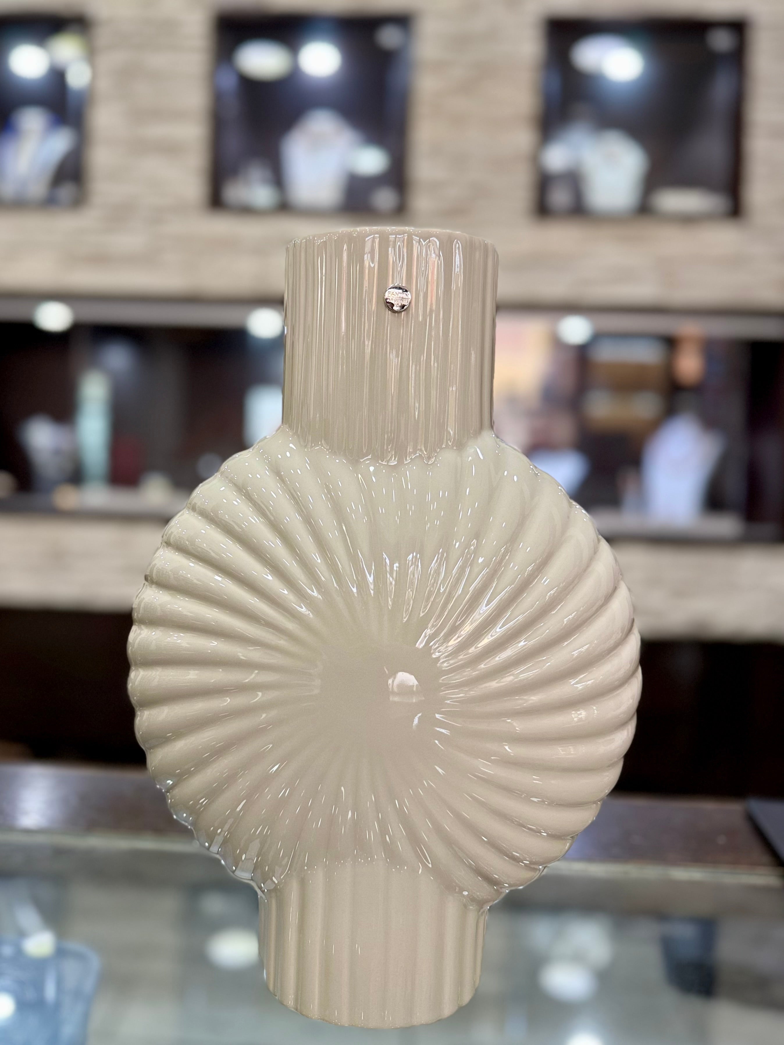 Vaso Conchiglia in Tortora