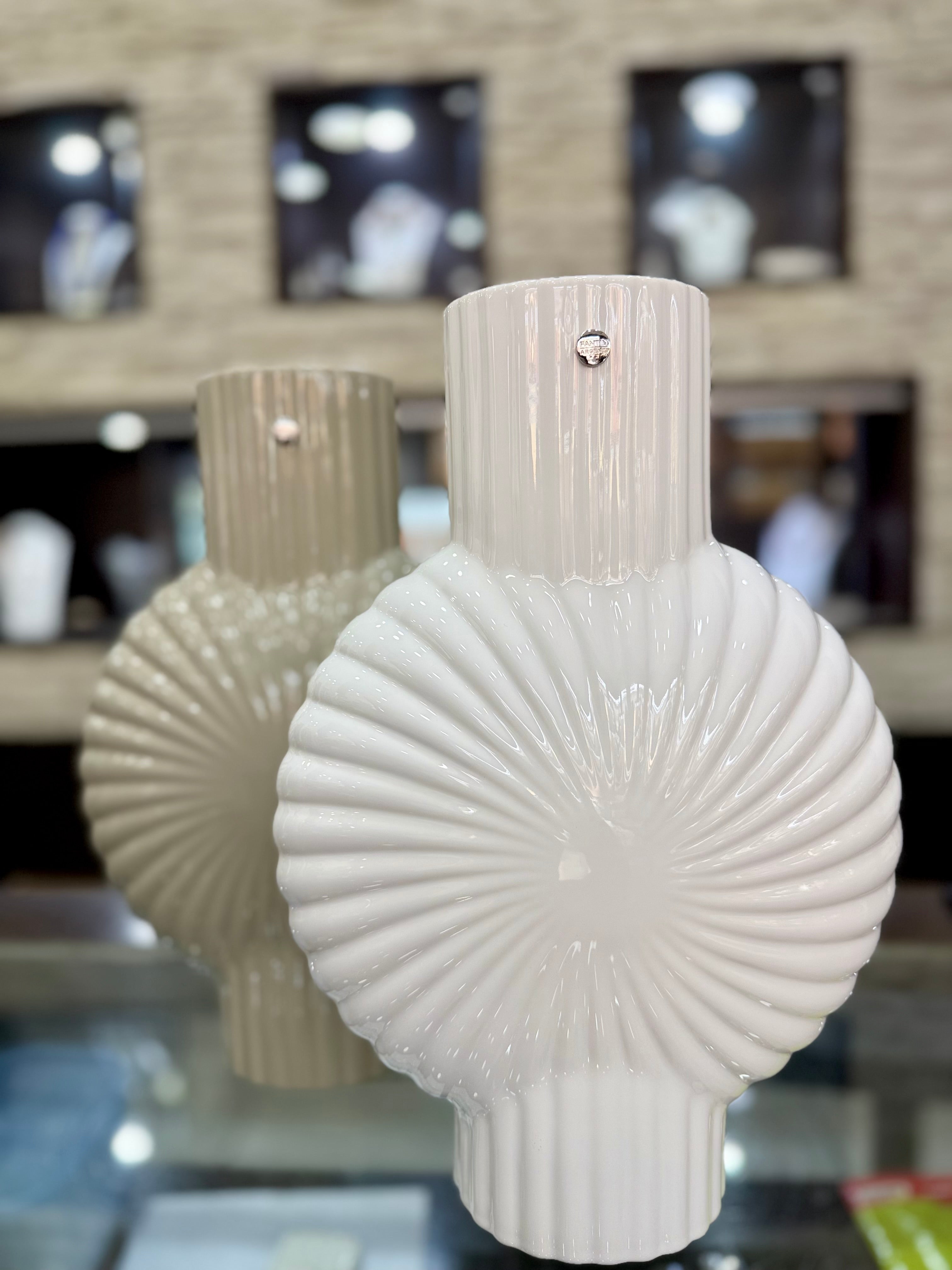 Vaso Conchiglia in Tortora
