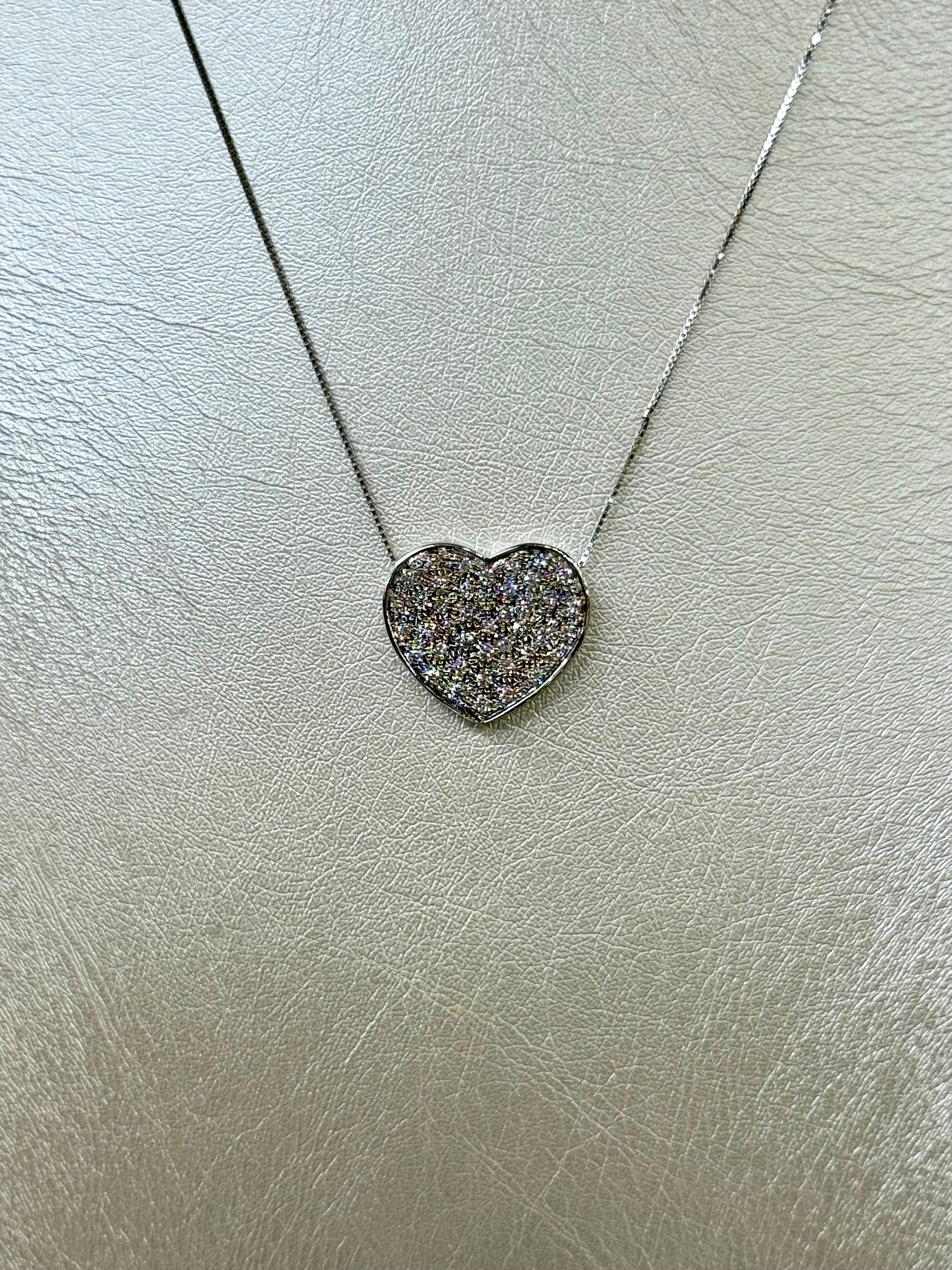 Collana in Oro 18kt con ciondolo a cuore con Diamanti
