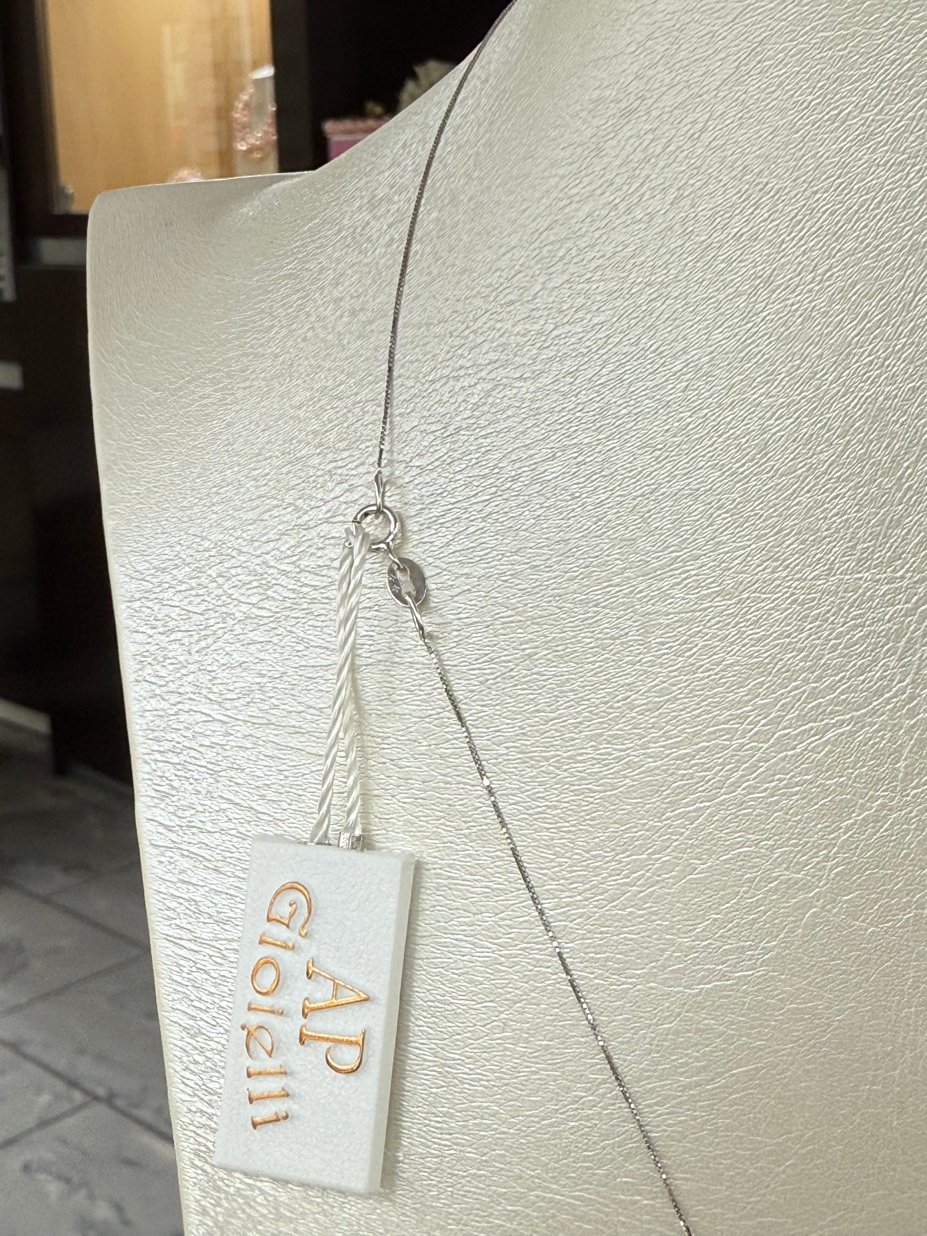 Collana in Oro con ciondolo “bimbo” con diamanti