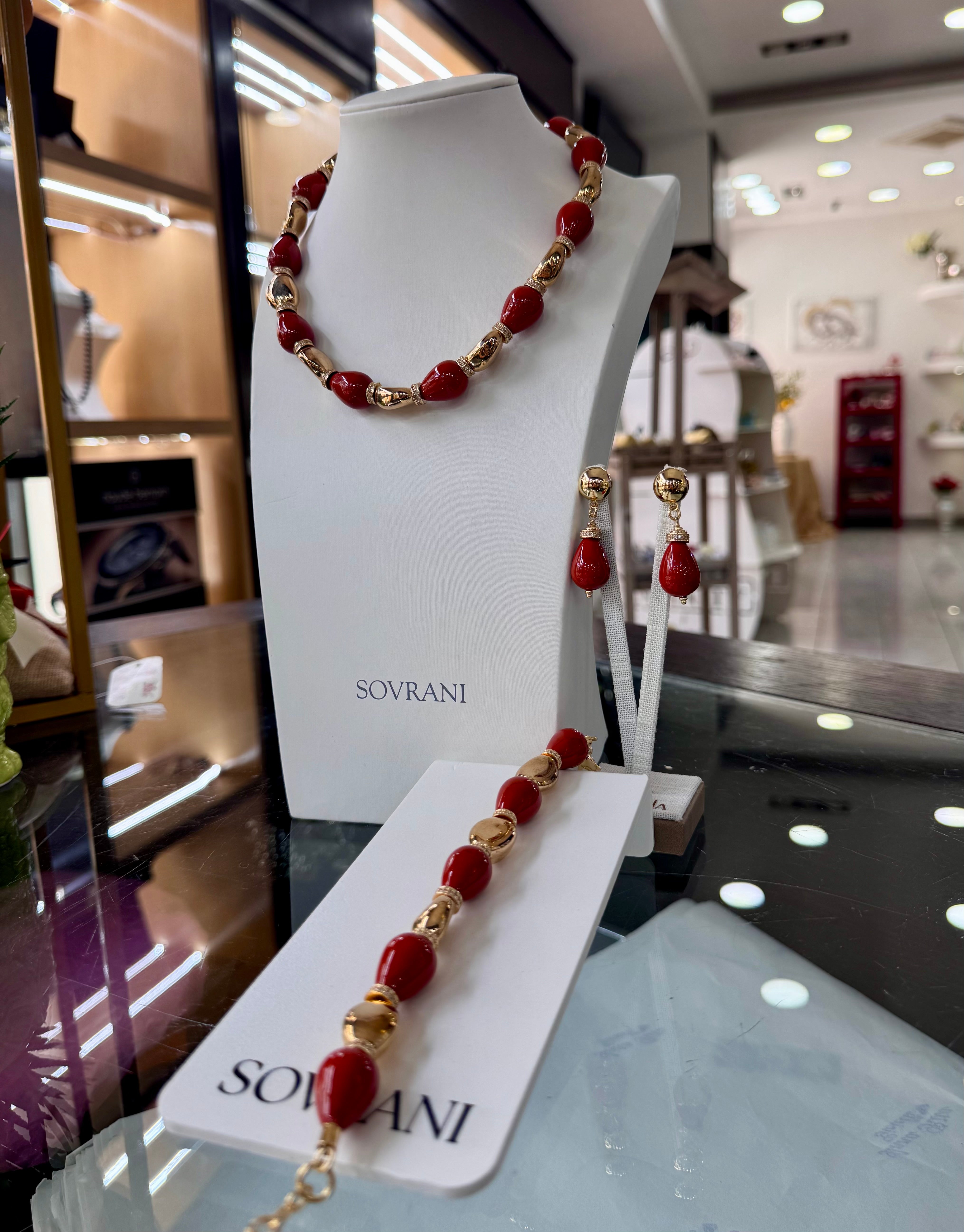 Set Sovrani (collana, bracciale e orecchini)