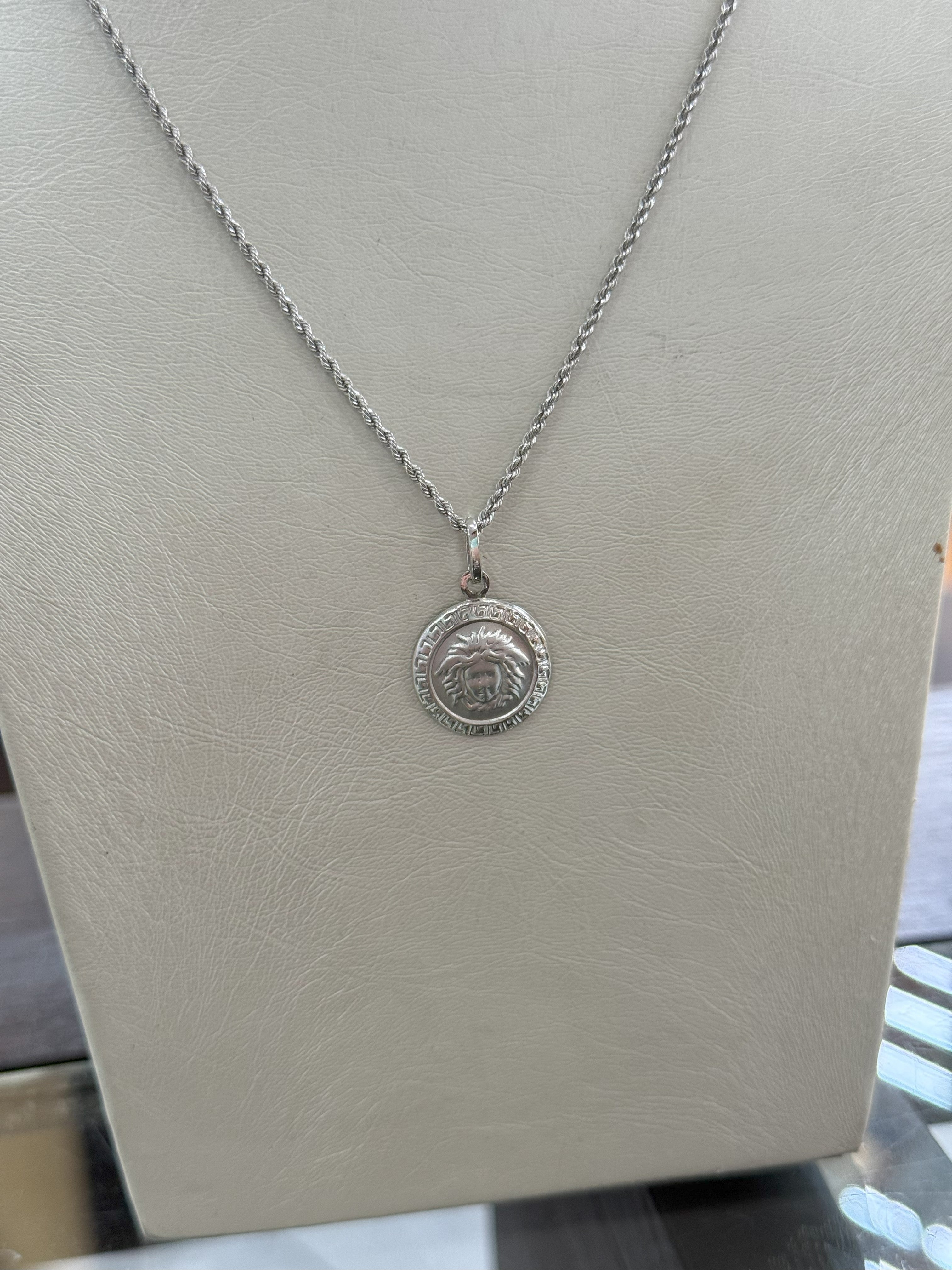 Collana Funetta e Ciondolo Medusa in Oro Bianco 18Kt