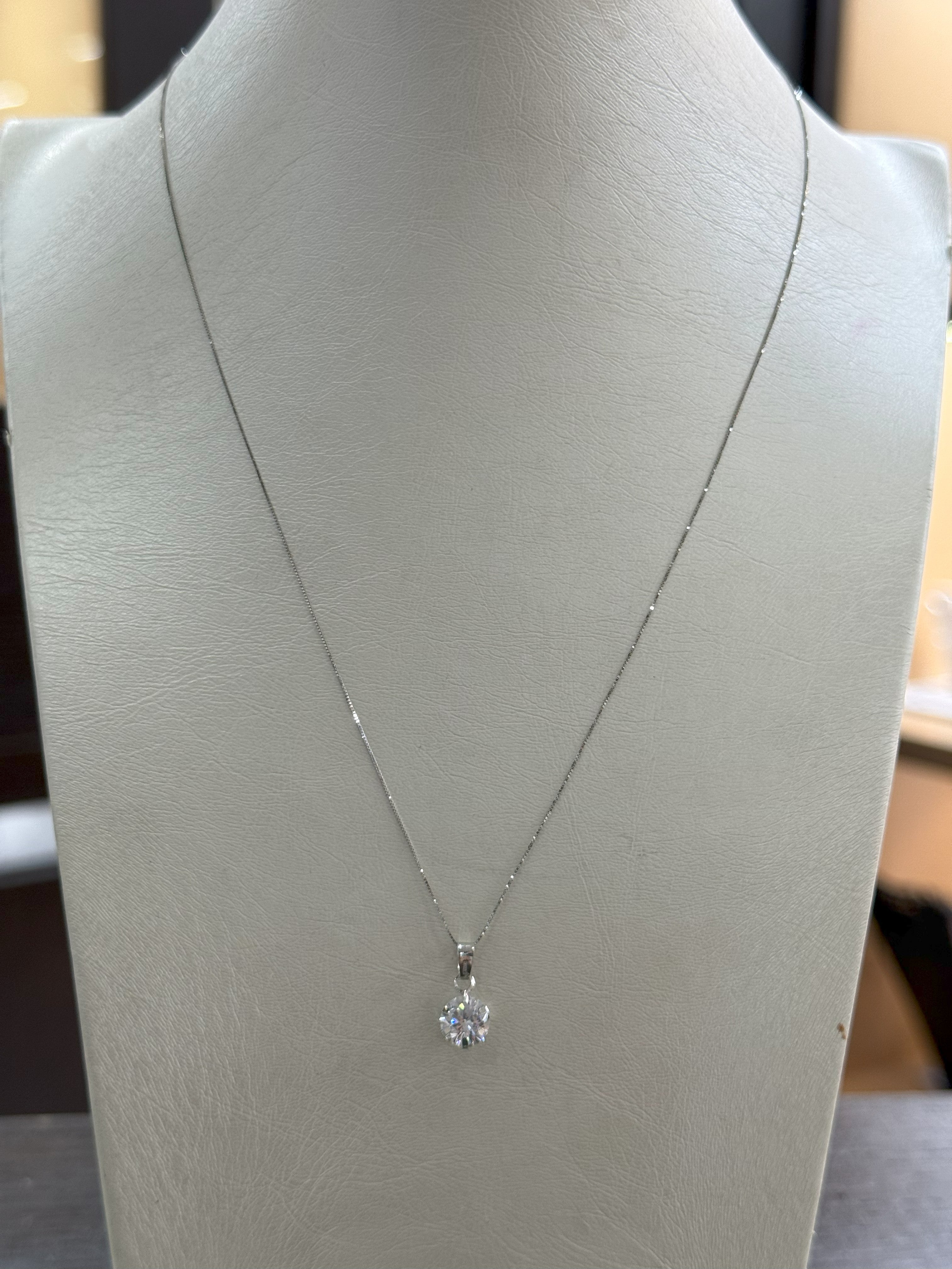 Catenina Con Pendente Punto Luce Oro Bianco 18 Kt