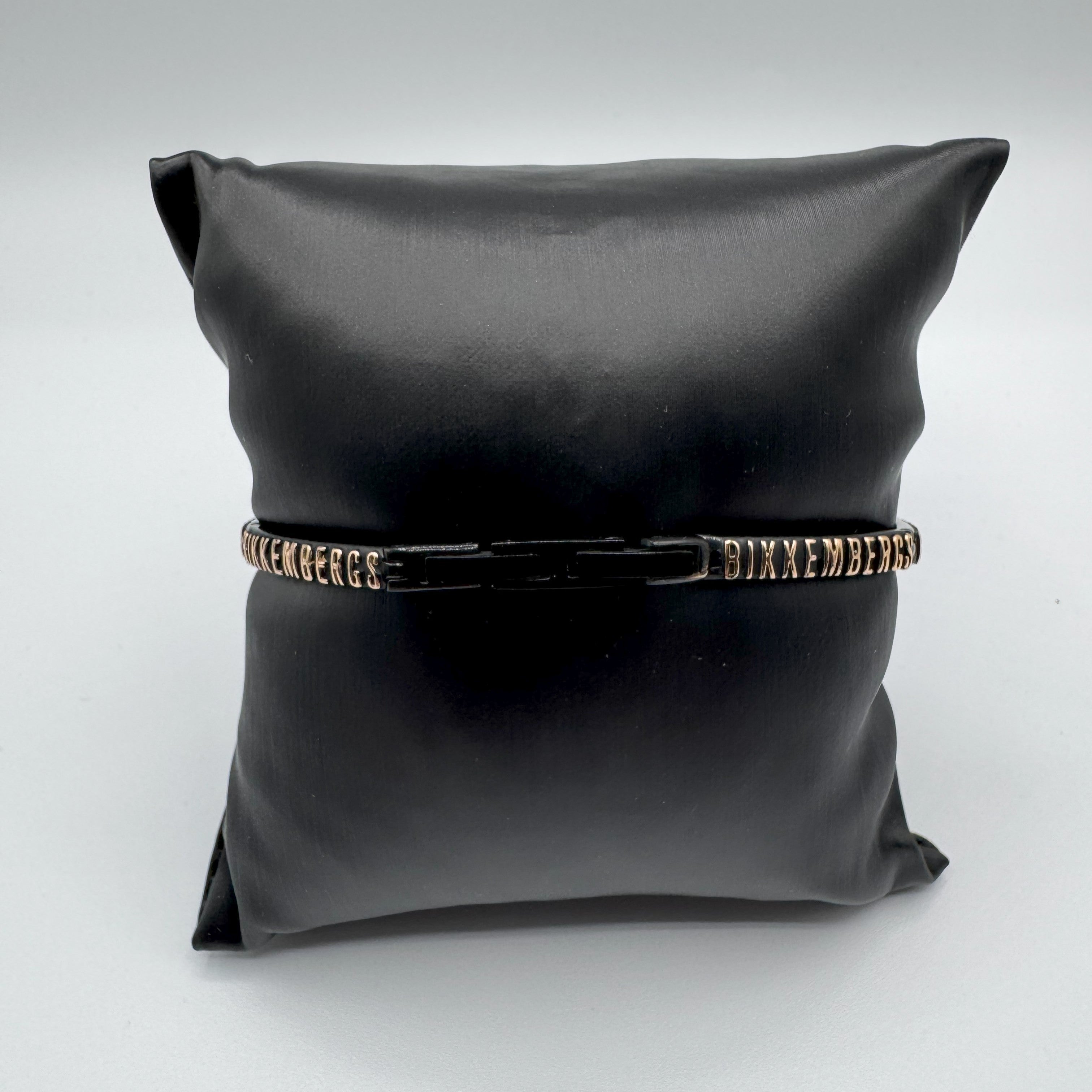Bracciale Bikkembergs In Acciao Con Scritta in Rilievo