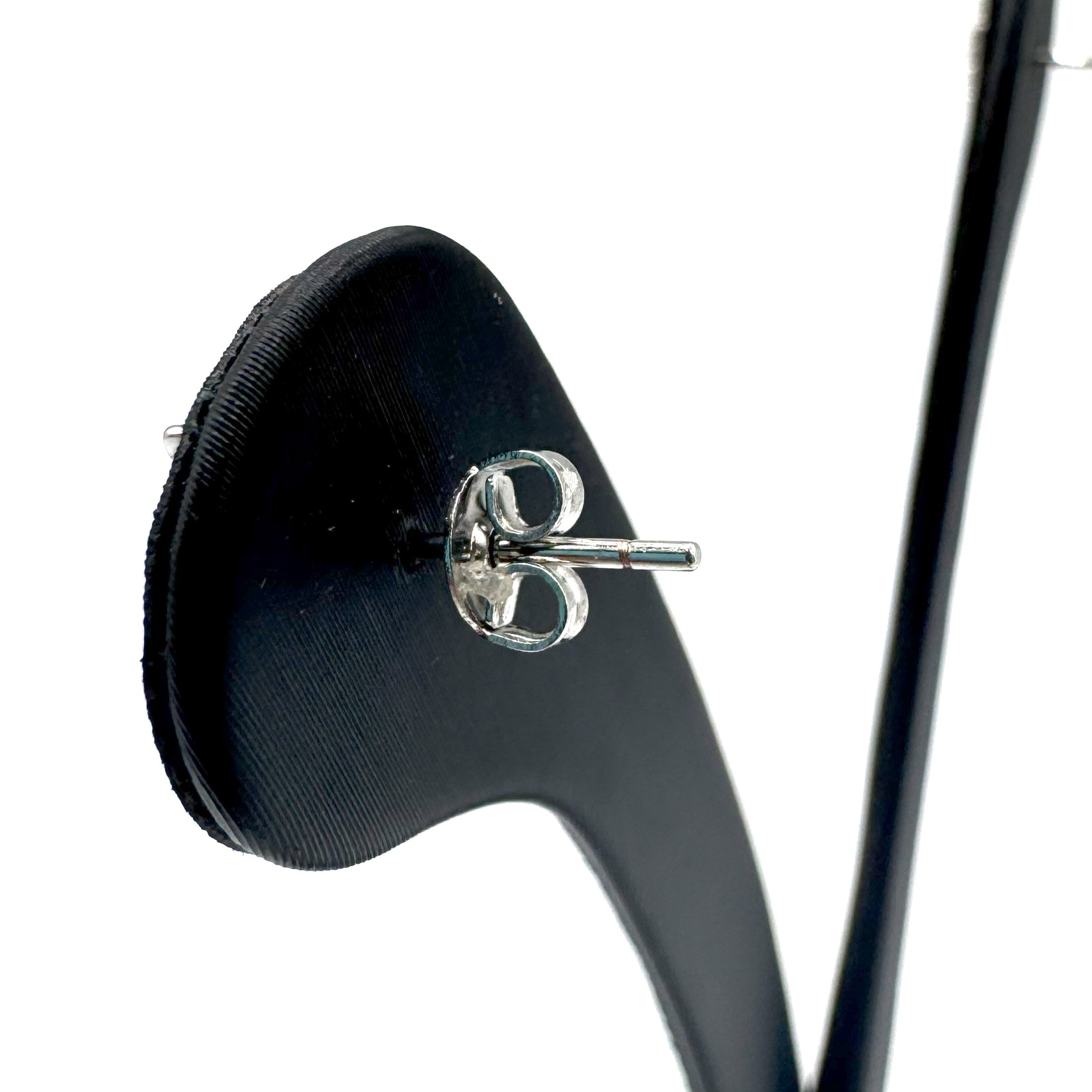 Orecchino In Acciaio Con Zircone Art.AM052M