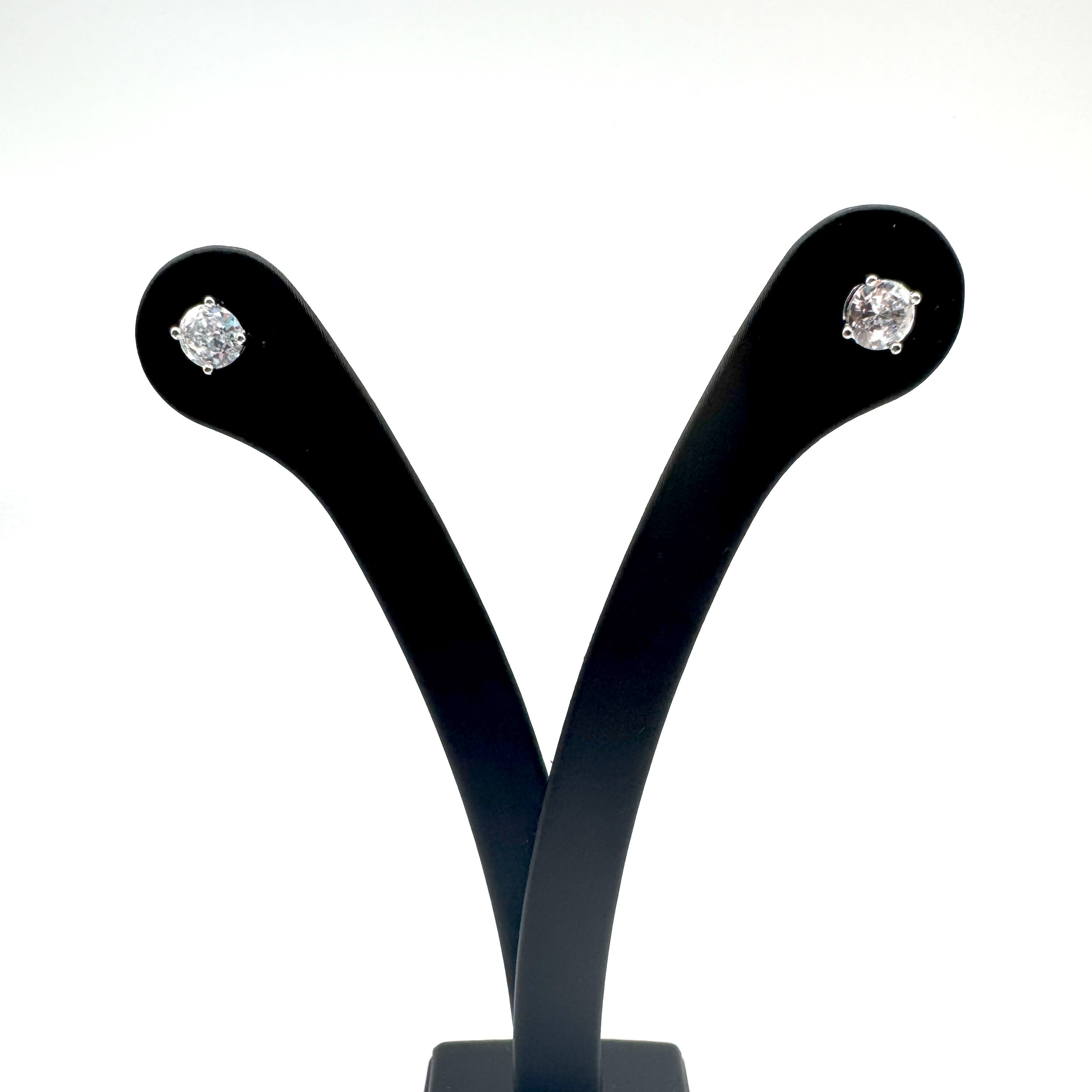 Orecchino In Acciaio Con Zircone Art.AM052M