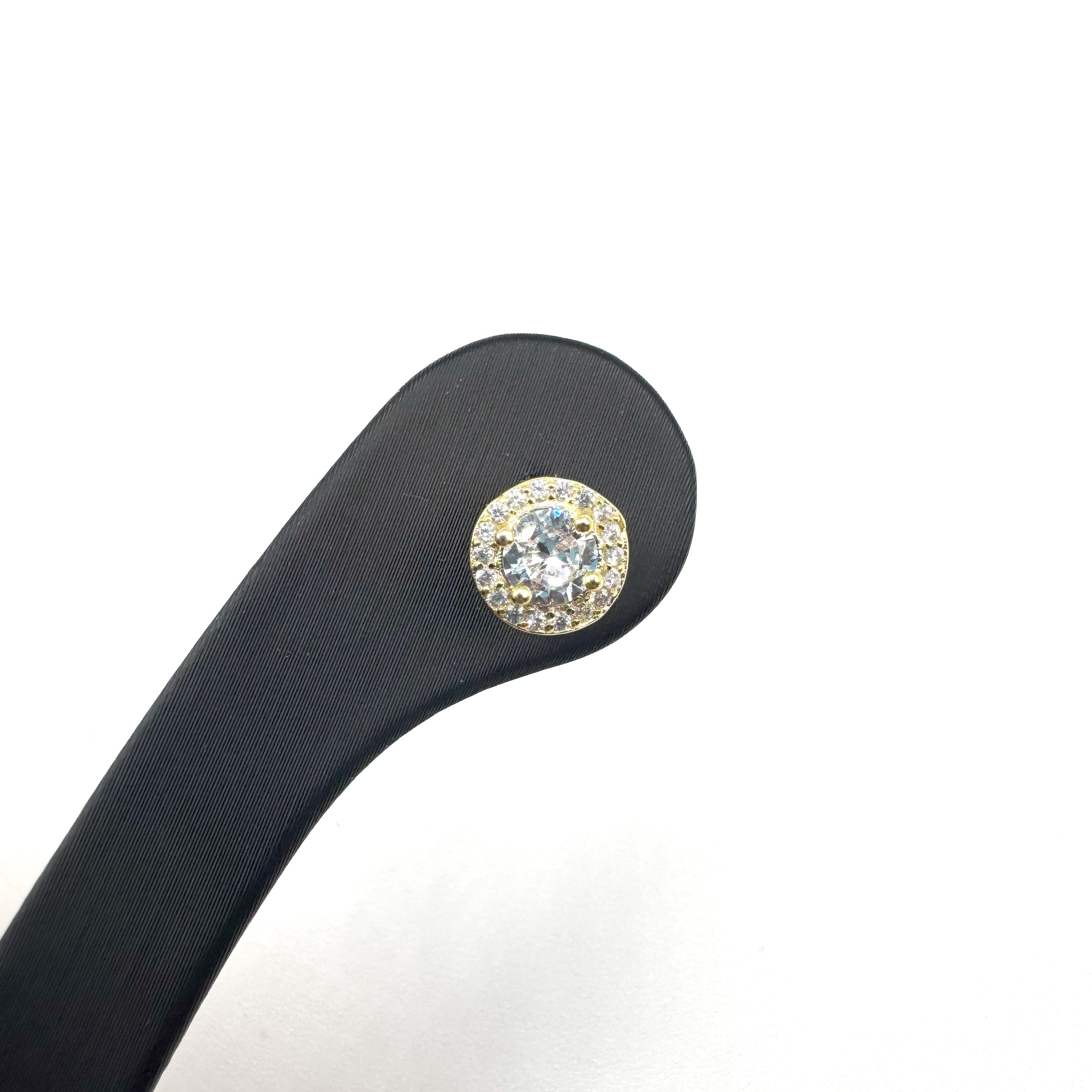 Orecchino In Acciaio Dorato Con Zircone Art.AM040G