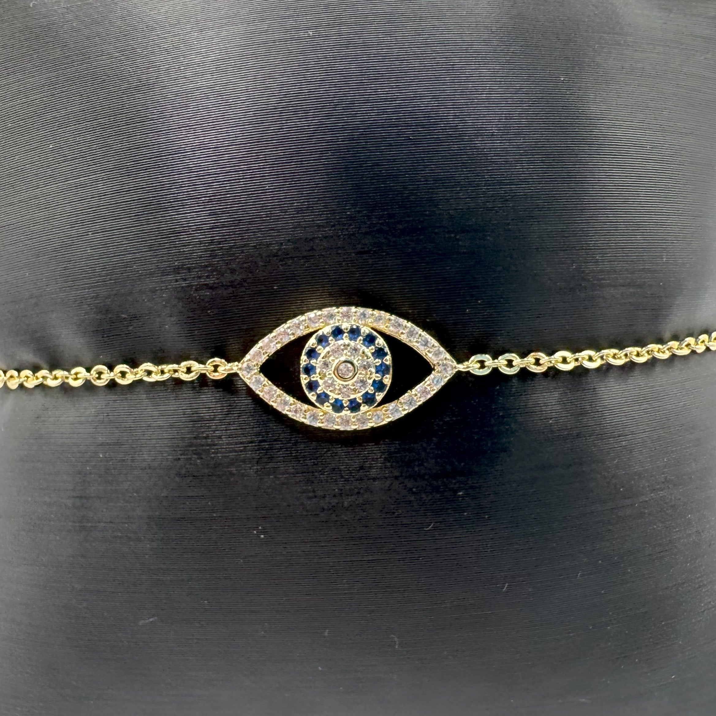 Bracciale In Acciaio Dorato Con Zirconi Art.AM060G