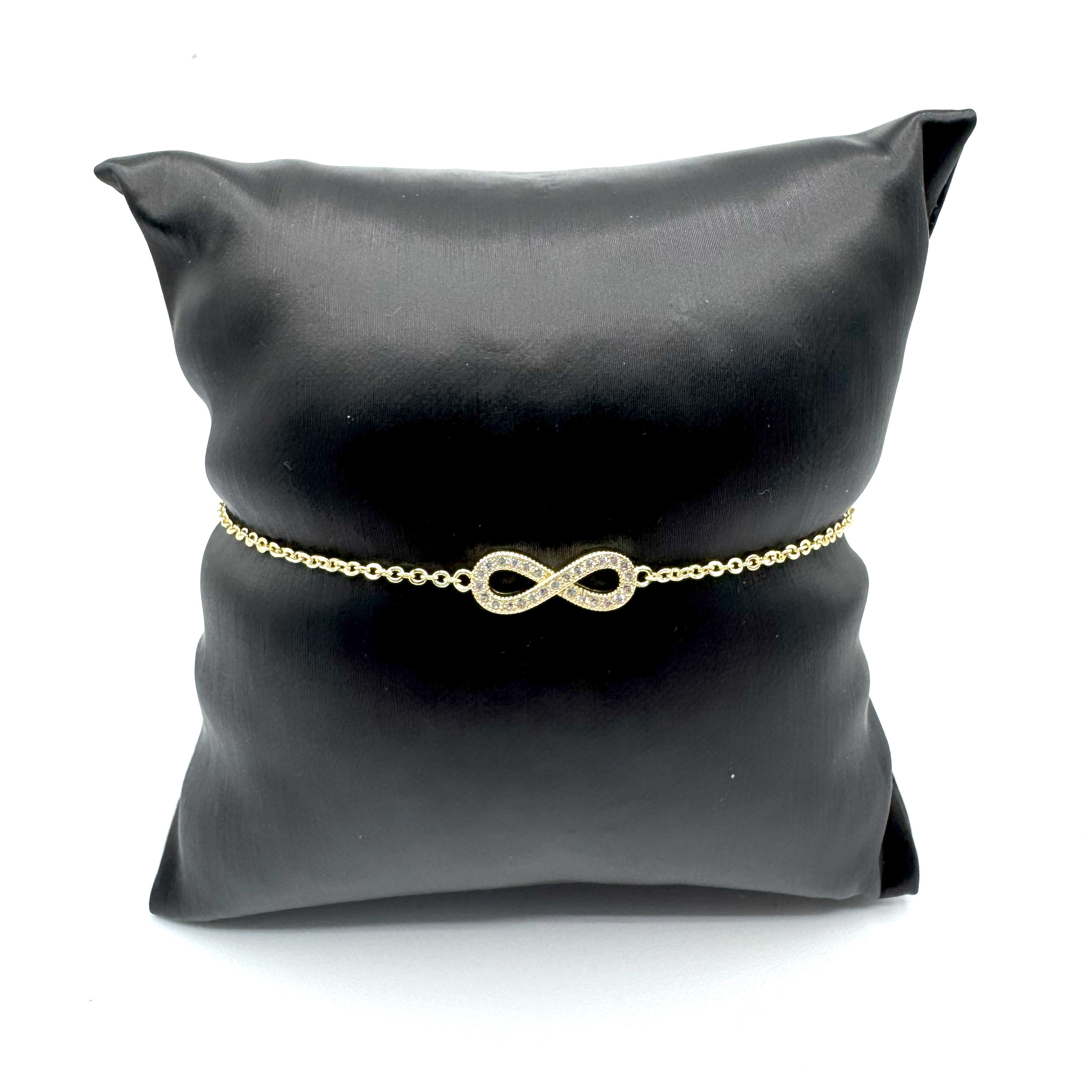 Bracciale In Acciaio Dorato Fantasia Infinito Zirconato Art.AM058G
