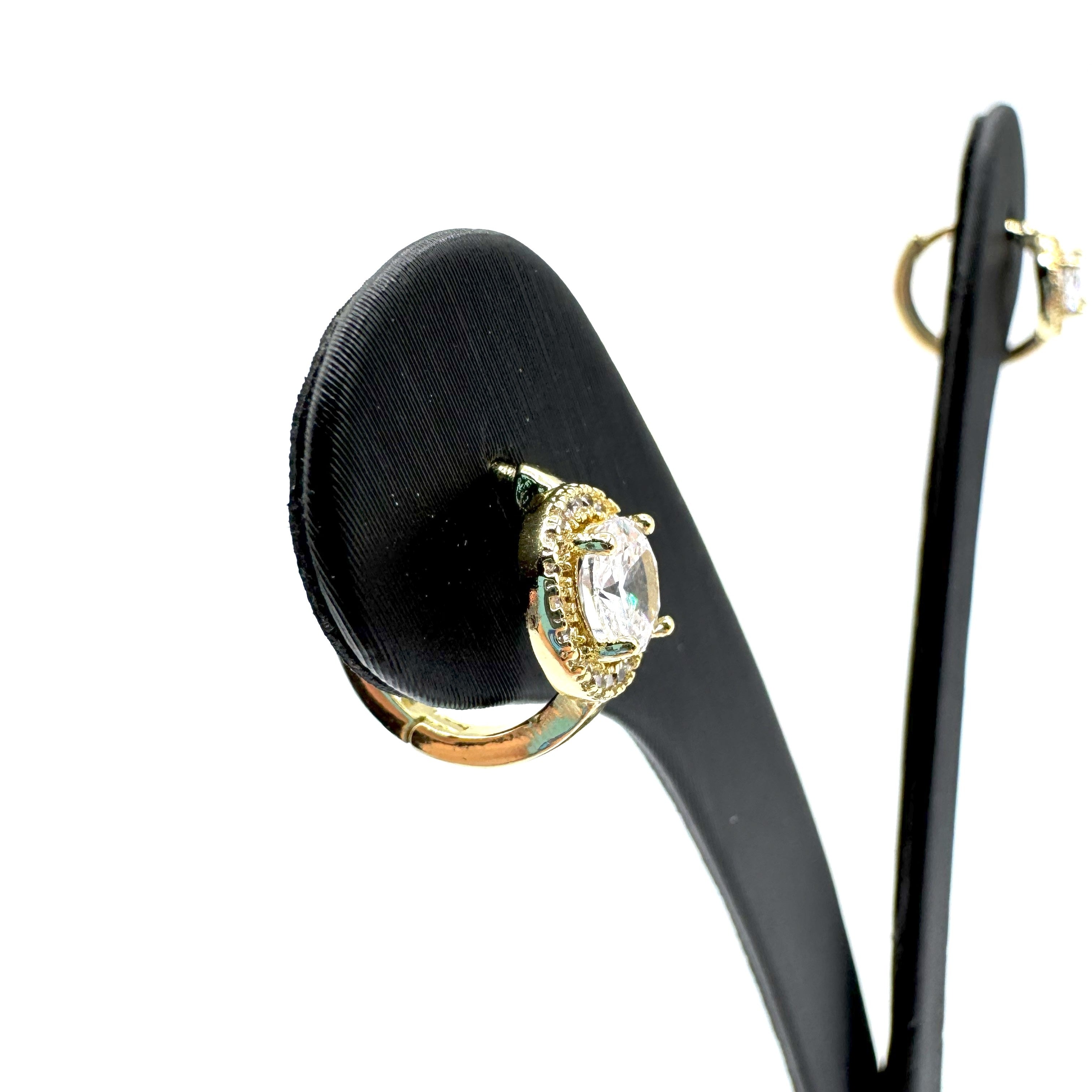 Orecchino In Acciaio Dorato Con Zircone Art.AM041G